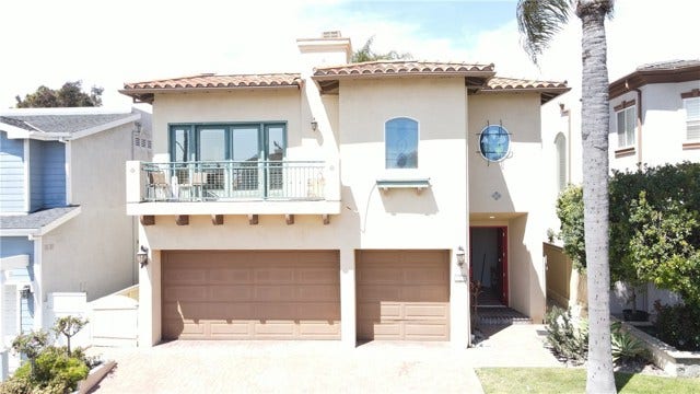Property photo for 1153 9th ST, Hermosa Beach, CA