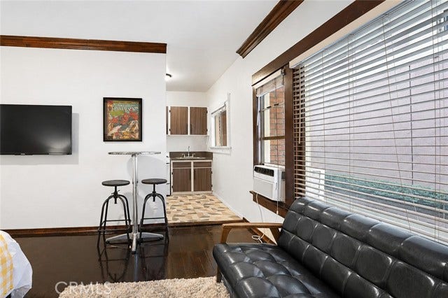 Property photo for 330 Cedar AVE, #203, Long Beach, CA