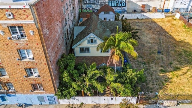 Property photo for 1545 Cambria, Los Angeles, CA