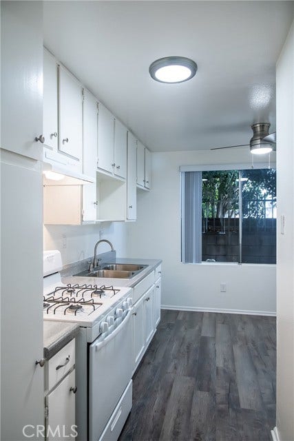 14807 Parthenia, Panorama City, CA 91402
