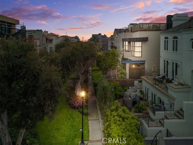 Property photo for 131 Privateer Mall, Marina Del Rey, CA