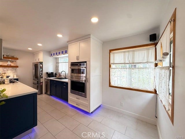 555 Hickory LN, Pasadena, CA 91103