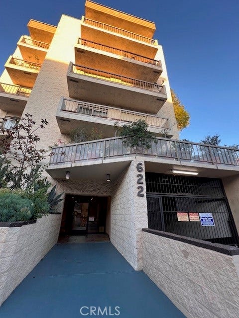 Property photo for 622 S Barrington, #302, Los Angeles, CA