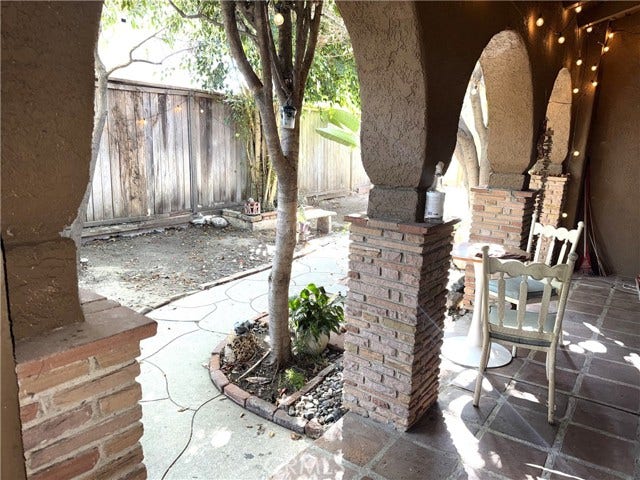 Property photo for 517 Roswell AVE, Long Beach, CA