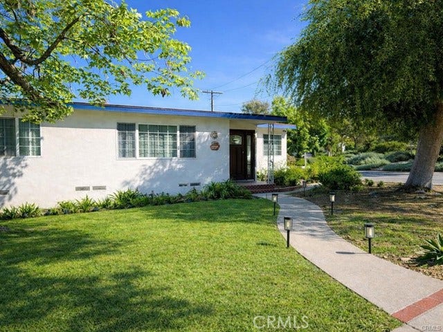 555 Hickory LN, Pasadena, CA 91103