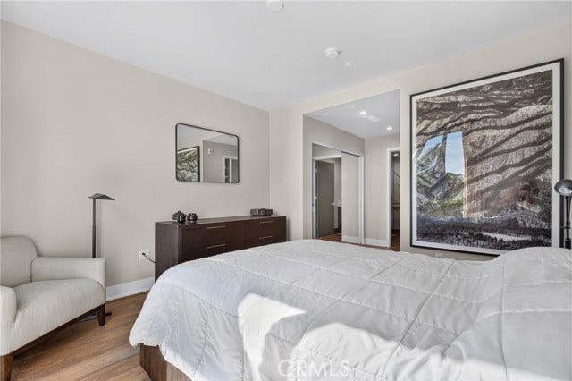 125 Hurlbut ST, #202, Pasadena, CA 91105