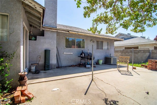 14913 Hubbard, Sylmar, CA 91342