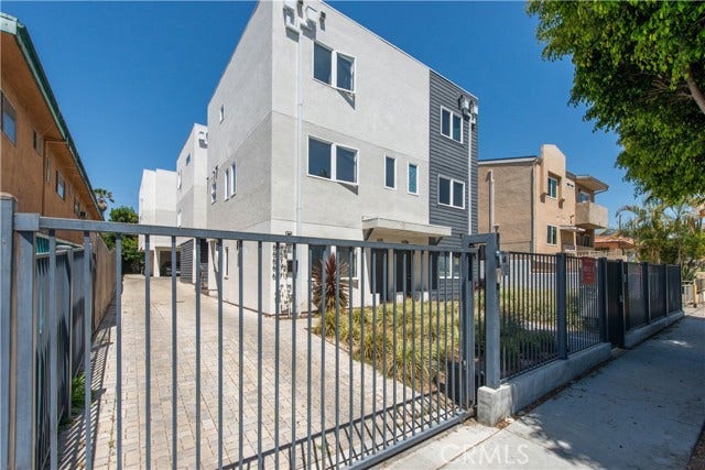Property photo for 637 635 N Harvard BLVD, #637.33, Los Angeles, CA