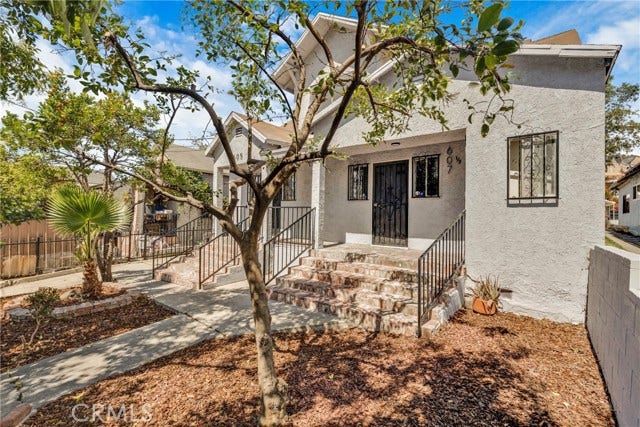 Property photo for 605 N St Louis, Los Angeles, CA