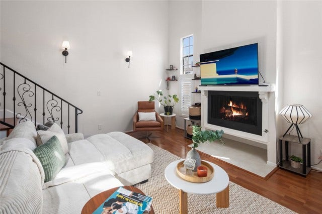 Property photo for 10365 Almayo AVE, #6, Los Angeles, CA