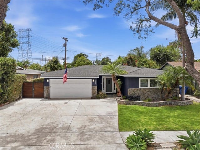 Property photo for 1842 Stevely AVE, Long Beach, CA