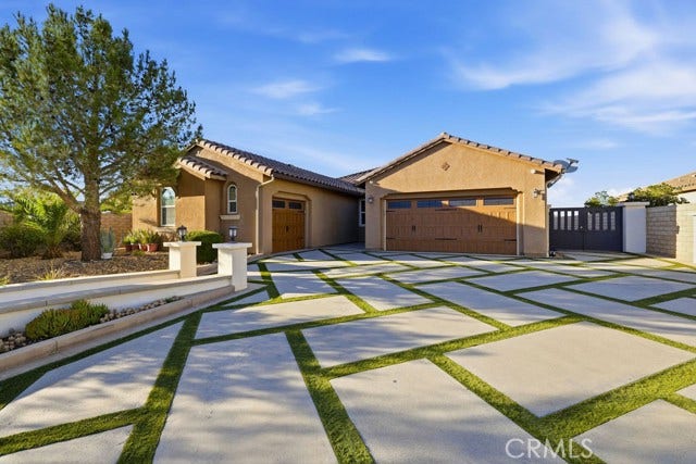 3945 Derby CIR, Lancaster, CA 93536