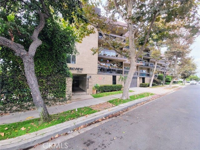 Property photo for 1061 Park AVE, #211, Long Beach, CA