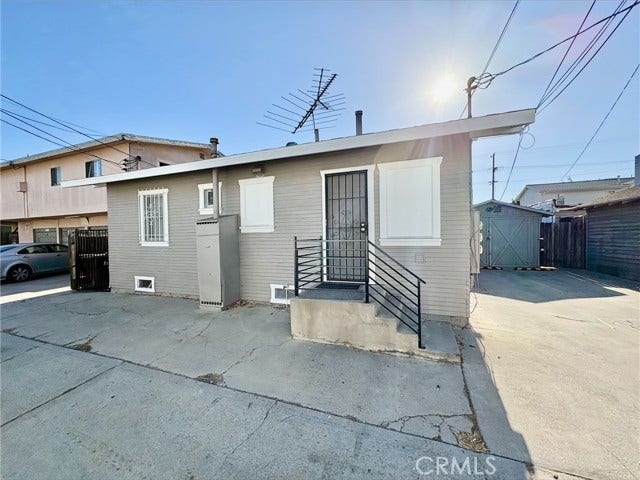 Property photo for 926 Newport AVE, #1/2, Long Beach, CA