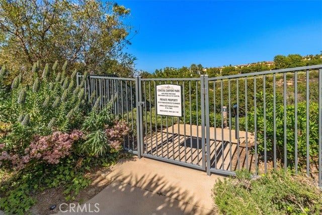 11 Sorrento CT, Newport Coast, CA 92657 Community gate