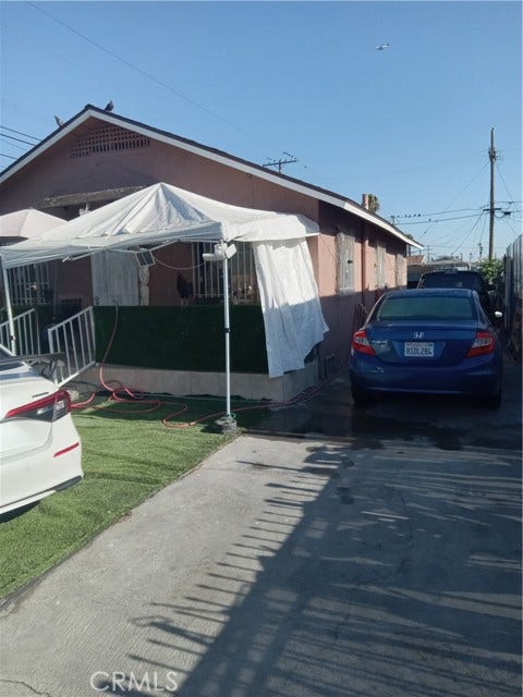 Property photo for 233 W 109th, Los Angeles, CA