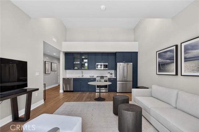 125 Hurlbut ST, #202, Pasadena, CA 91105