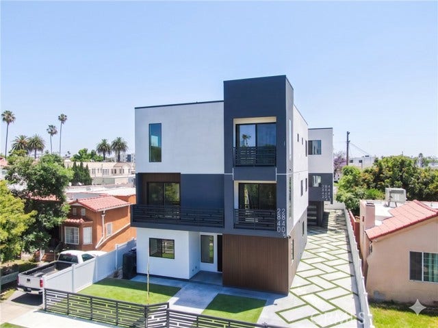 Property photo for 2840 Wellington RD, Los Angeles, CA