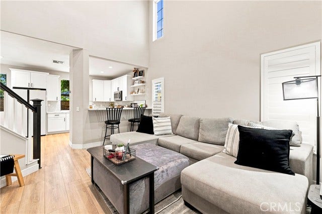 23800 Woodpark CT, Valencia, CA 91354
