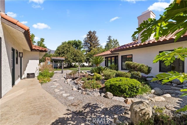 831 Pomello, Claremont, CA 91711
