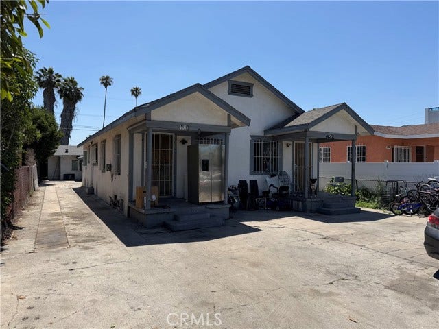 Property photo for 678 W 61st, #3, Los Angeles, CA