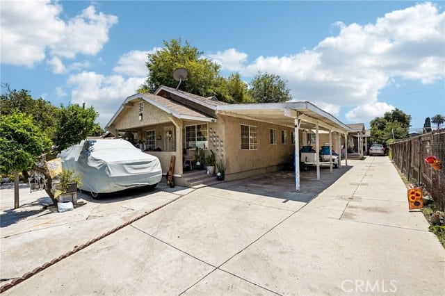 Property photo for 1616 1/2 E 89th ST, Los Angeles, CA