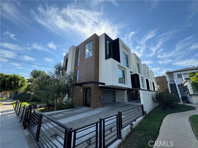 Property photo for 809 N Detroit ST, Los Angeles, CA