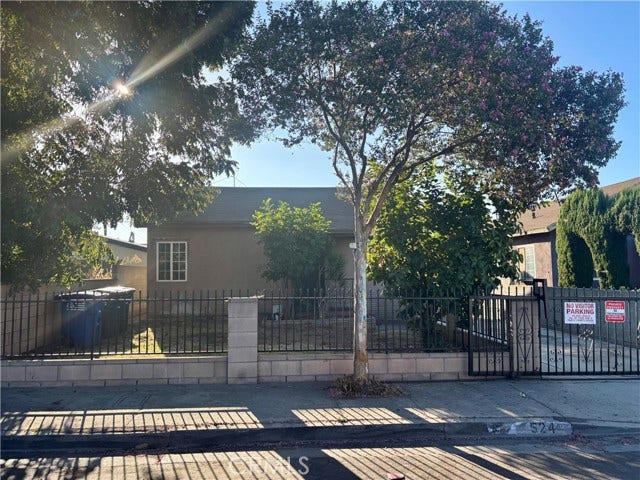 Property photo for 522 Simmons, Los Angeles, CA