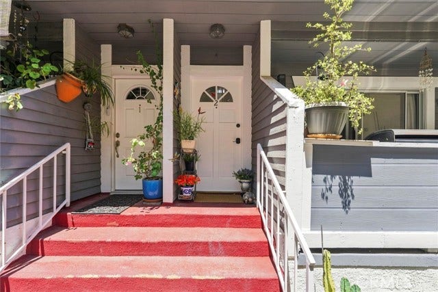 Property photo for 6926 Kester AVE, #2, Los Angeles, CA