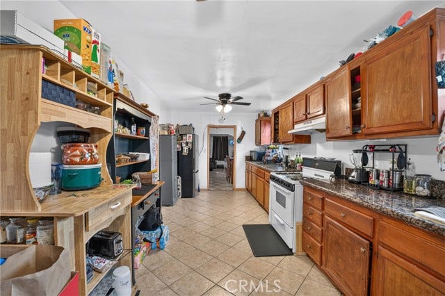6856 Laurel Canyon BLVD, North Hollywood, CA 91605