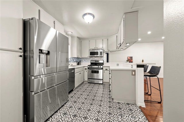 Property photo for 1200 Gaviota, #104, Long Beach, CA