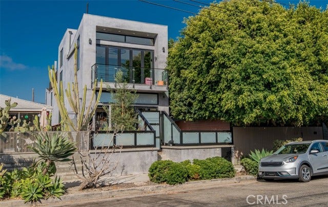 Property photo for 708 Hampton DR, Venice, CA