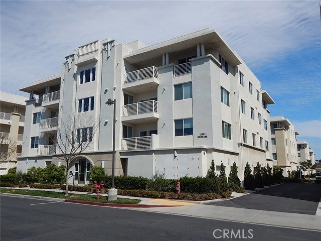 Property photo for 12922 Union Avenue, #302, Hawthorne, CA