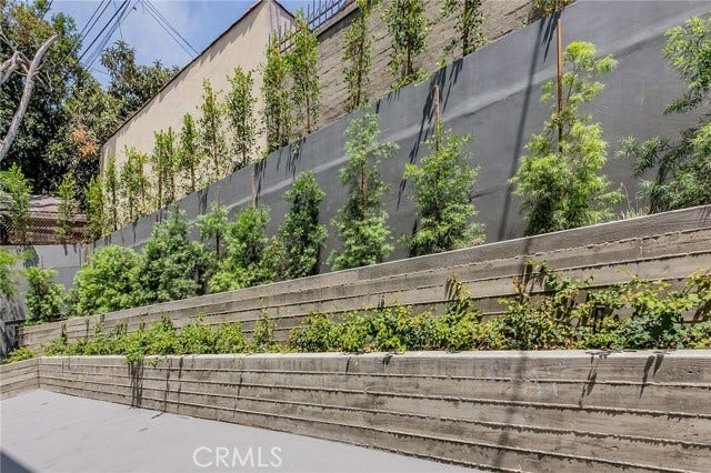 214 S Westmoreland, #3, Los Angeles, CA 90004 214 S Westmoreland, #3, Los Angeles, CA 90004