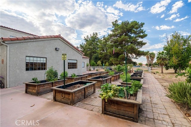 1060 Clubhouse, Hemet, CA 92545 1060 Clubhouse, Hemet, CA 92545
