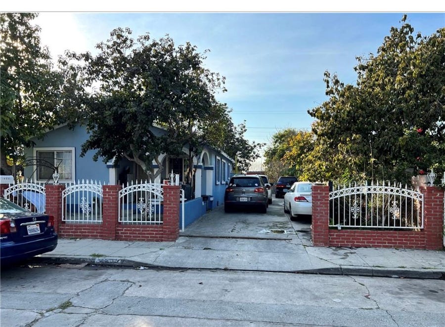 Property photo for 10931 Anzac, Los Angeles, CA