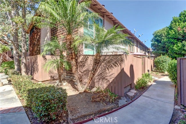 1048 Cabrillo Park DR, #A, Santa Ana, CA 92701
