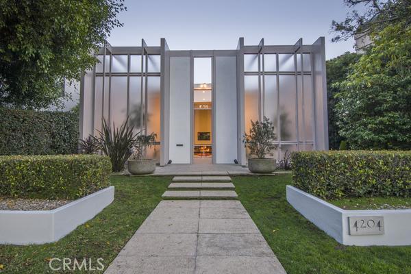 Property photo for 4204 Cedar Avenue, Long Beach, CA