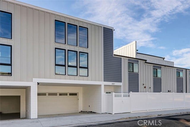 Property photo for 2009 Blossom LN, Redondo Beach, CA