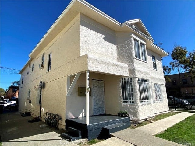 Property photo for 1500 Magnolia AVE, #2, Long Beach, CA