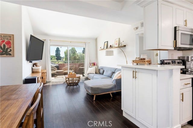 Property photo for 2507 E 15th, #301, Long Beach, CA