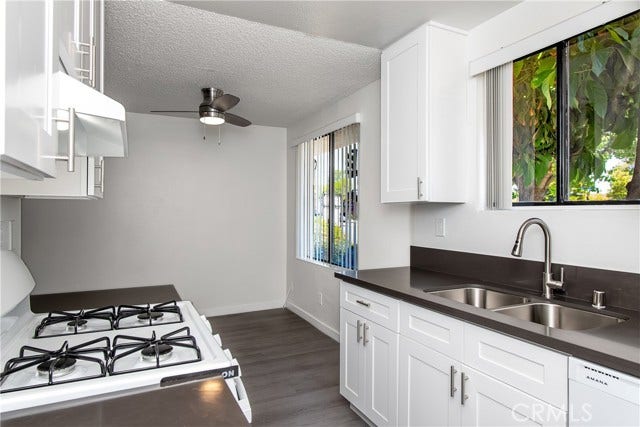 14807 Parthenia, Panorama City, CA 91402