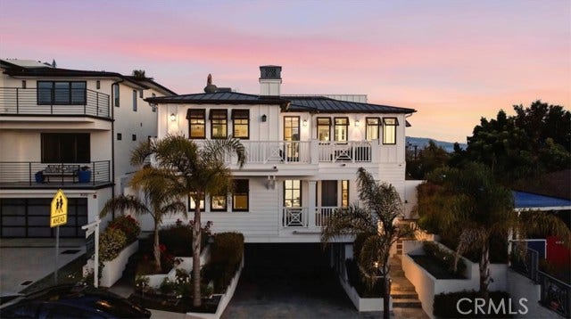 Property photo for 826 18th ST, Hermosa Beach, CA
