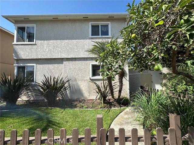 Property photo for 125 Nieto AVE, Long Beach, CA