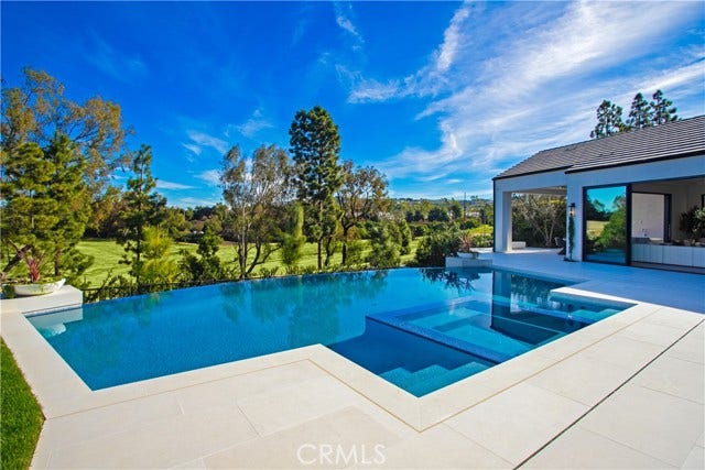 76 Hillcrest LN, Newport Beach, CA 92660