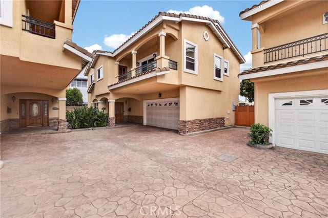 Property photo for 15422 Freeman AVE, Lawndale, CA