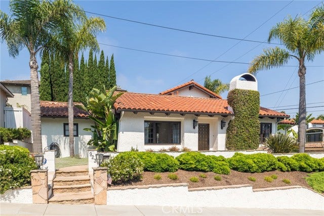 Property photo for 923 N Poinsettia AVE, Manhattan Beach, CA
