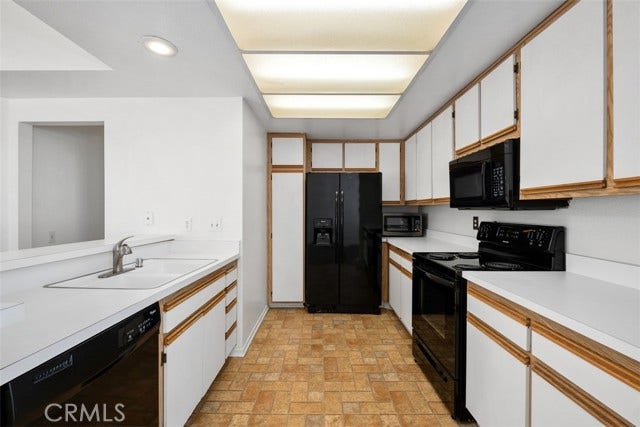63 Huntington, Irvine, CA 92620