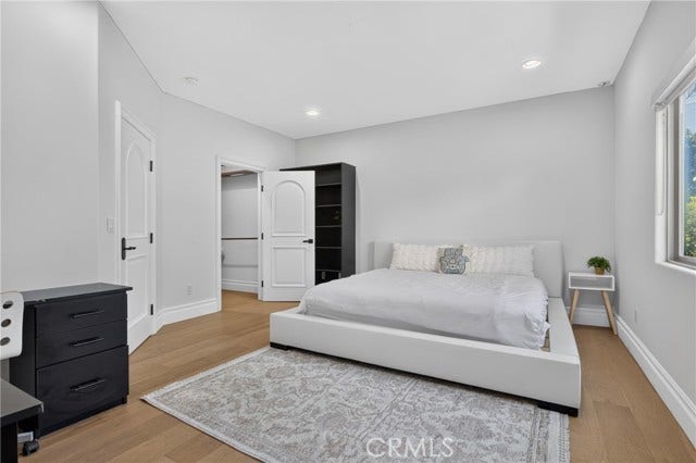 13964 Morrison ST, Sherman Oaks, CA 91423