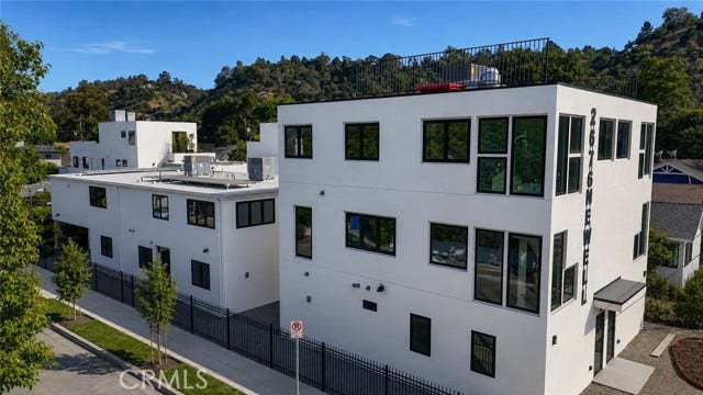 Property photo for 2676 Newell ST, Los Angeles, CA